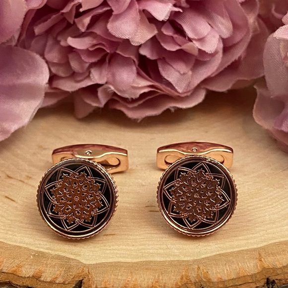 Elegant Laser Cut Floral Black and Rose Gold Round Cufflinks - Picture 7 of 16